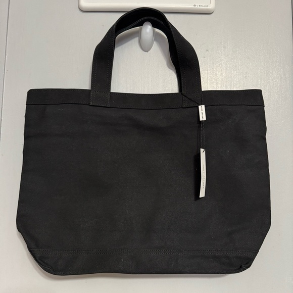 Marc Jacobs Black Tote Bag with Pink Logo - Picture 2 of 14